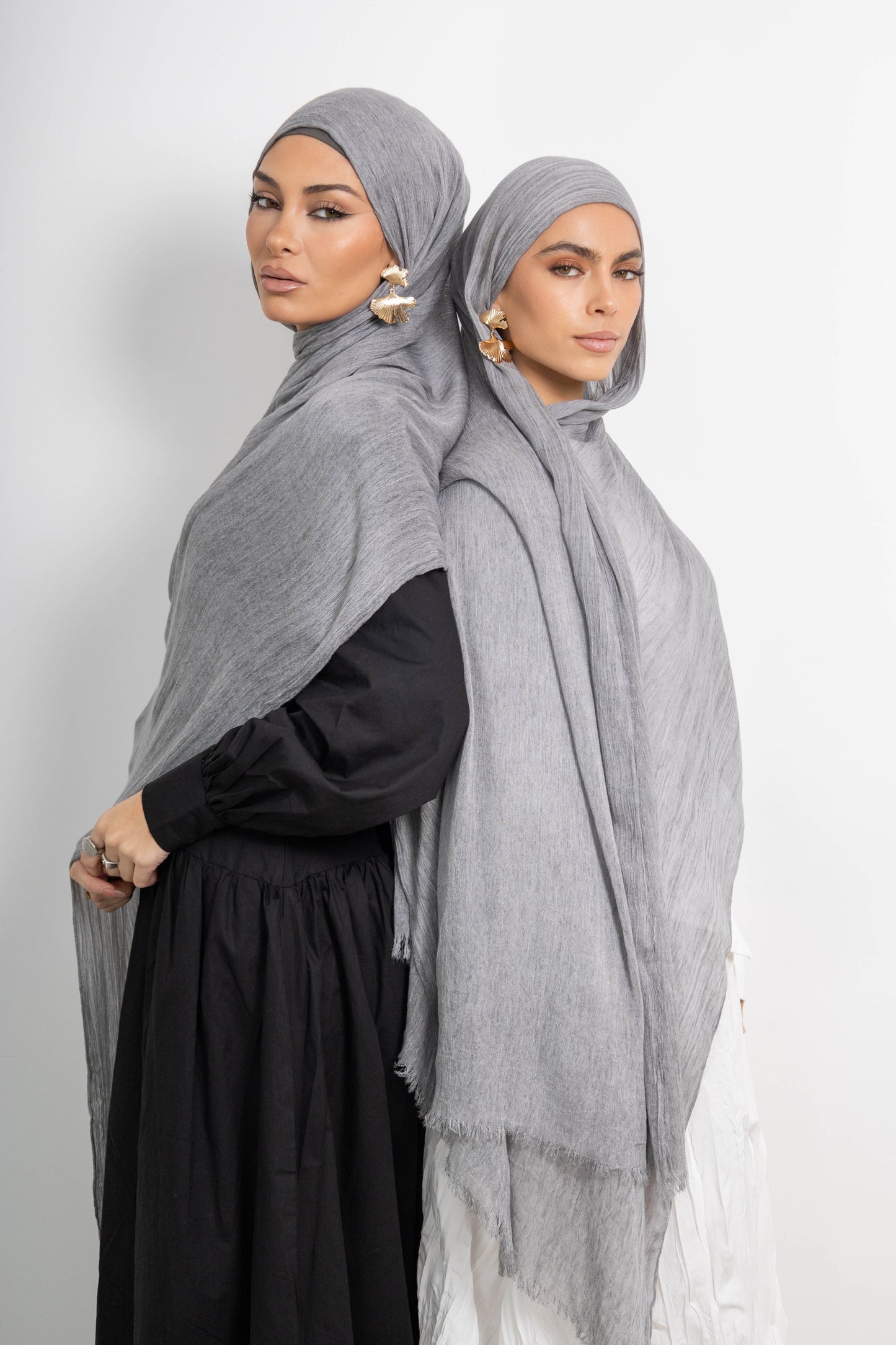 Crinkle Rayon Hijab — Silver فضّة (Fiḍḍah)