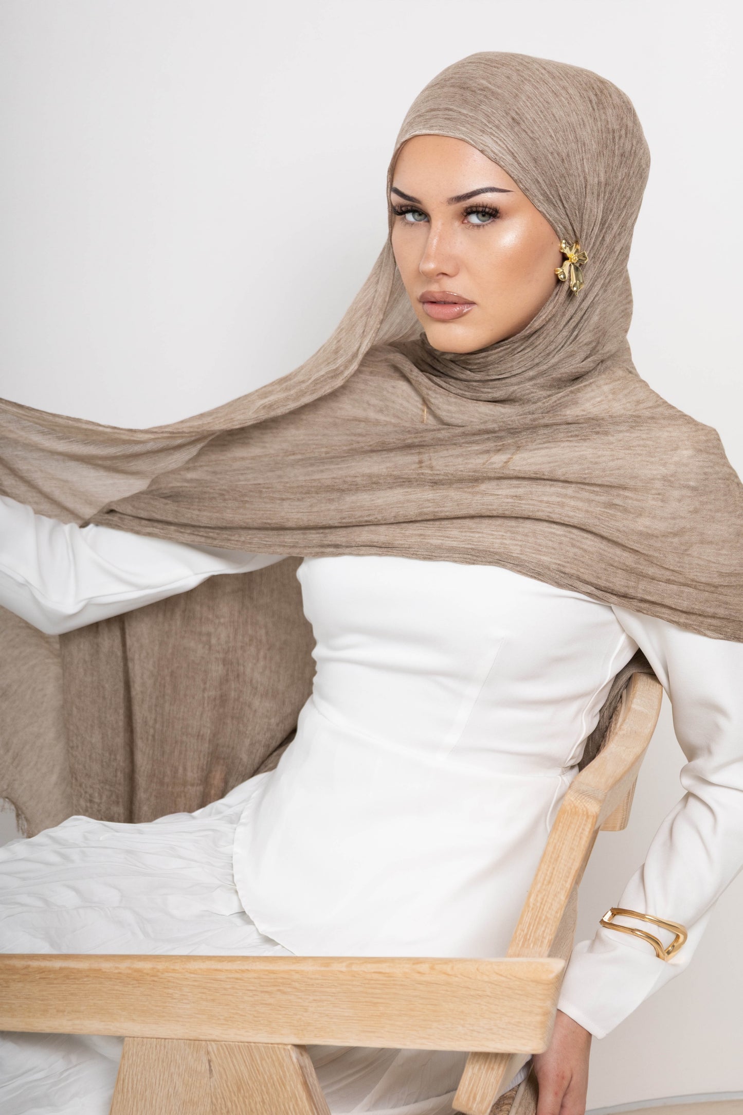 Crinkle Rayon Hijab — Soil طين (Ṭīn)